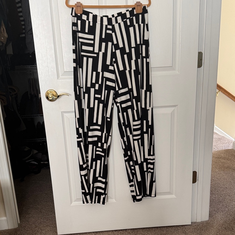 Black and White Geometric Print Pants